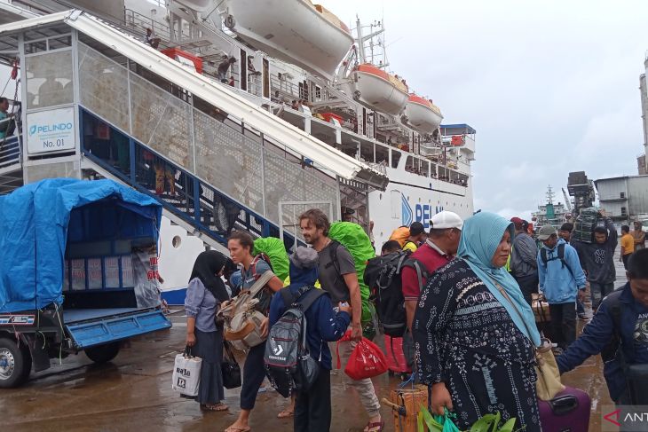 Kinerja Positif Pelindo Regional 3 di Momen Nataru: Arus Kendaraan Angkutan Melonjak