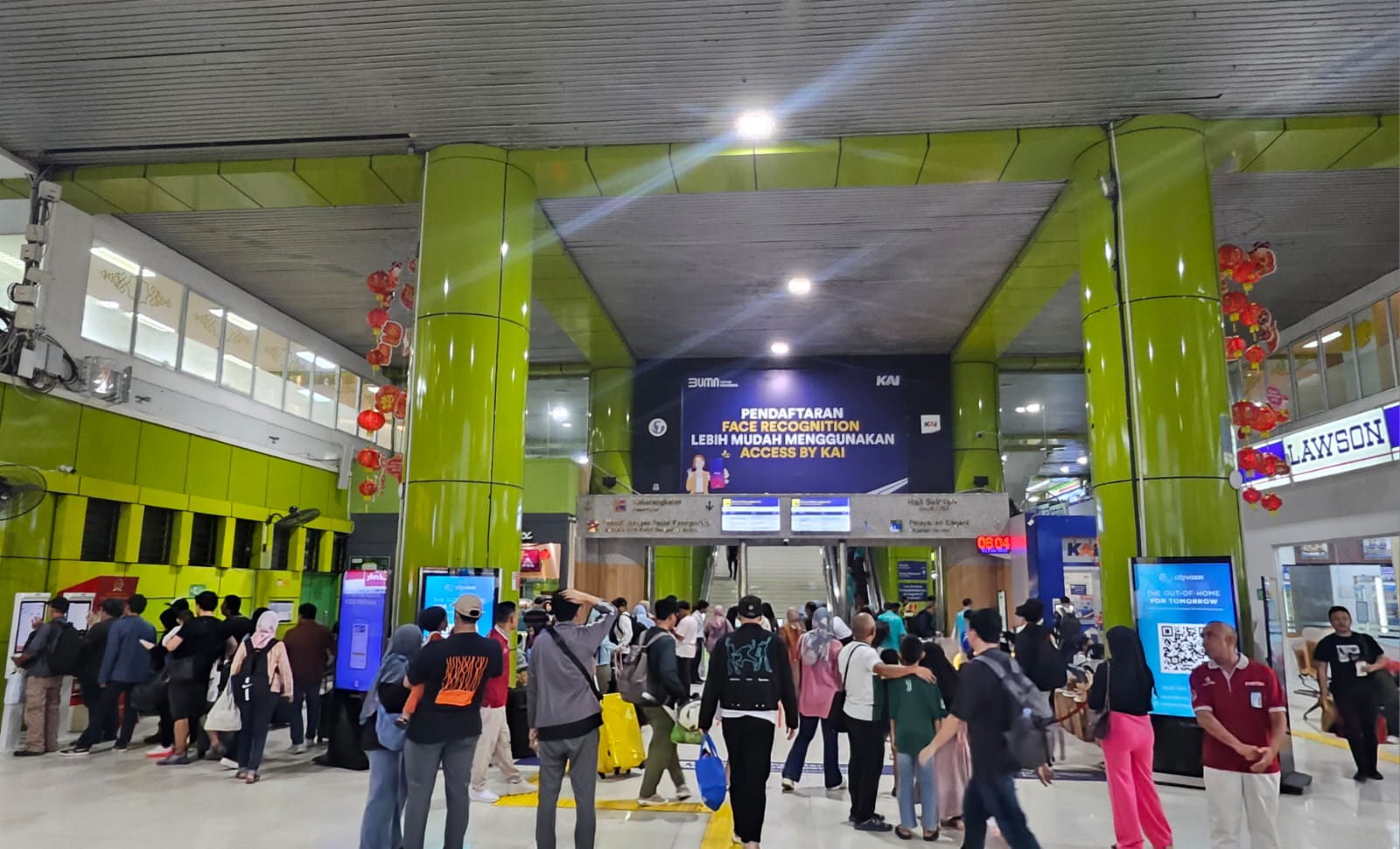 Angkutan Lebaran 2025: KAI Group Raih Rekor Tertinggi Sepanjang Sejarah