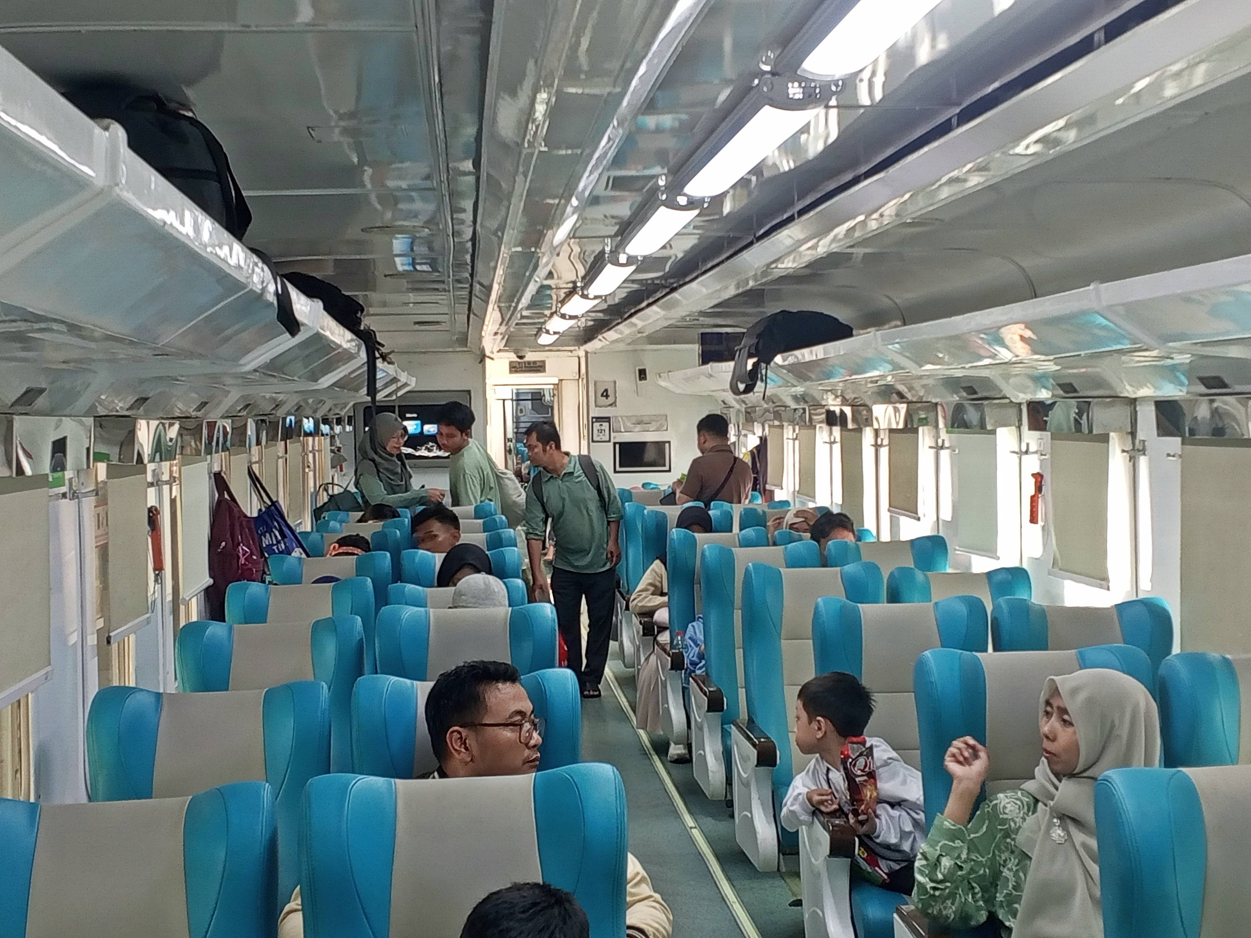 Arus Balik Lebaran 2025, Tiket KA Jarak Jauh Terjual Capai Lebih dari 3,5 Juta