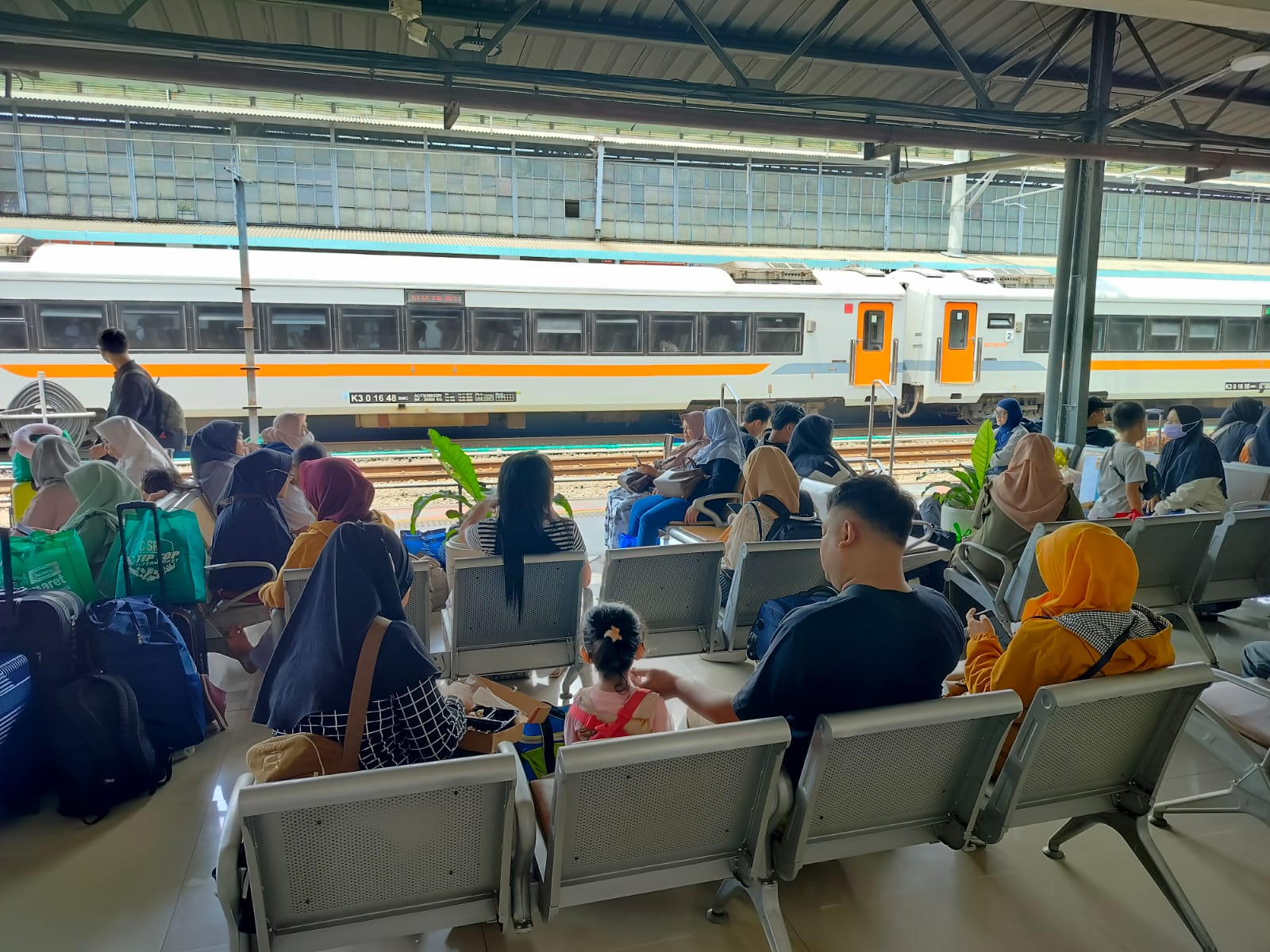 Kapasitas Kereta Api Meningkat Tajam Pasca Lebaran